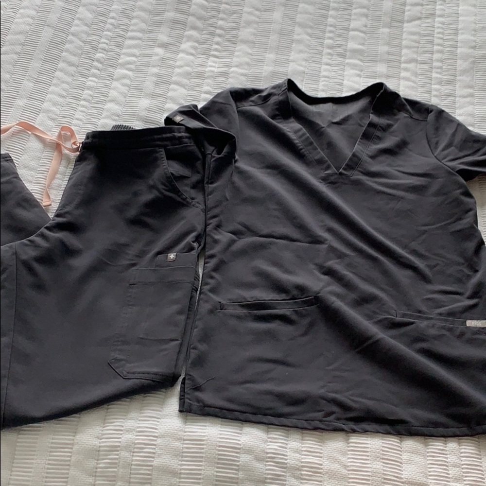 Figs scrubs charcoal grey